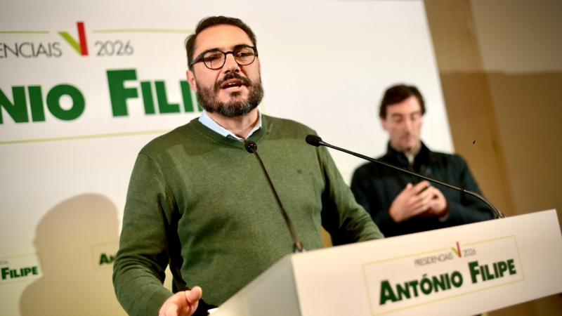 Sessão pública e contacto com comerciantes em Évora